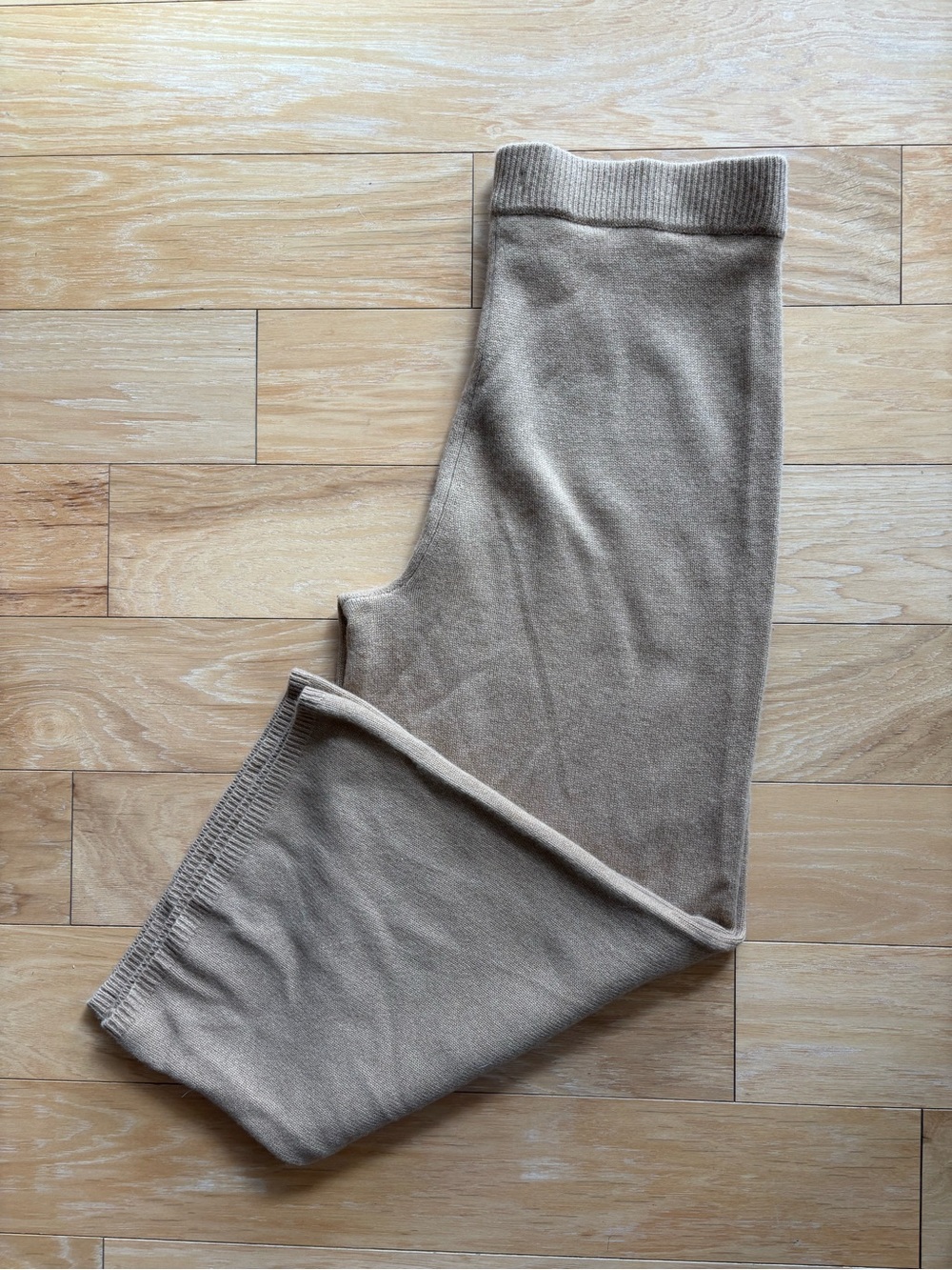 Unsubscribed 100% Cashmere Tan
Wide Leg Flare Sweater Pant Size XL - Picture 2 of 4